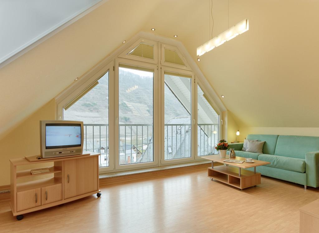 Ferienhaus Zenz - Ferienwohungen Эрнст Экстерьер фото
